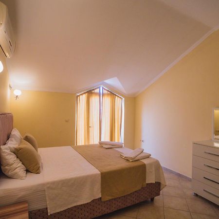 Sunset Beach Villas And Apartments Fethiye Eksteriør billede