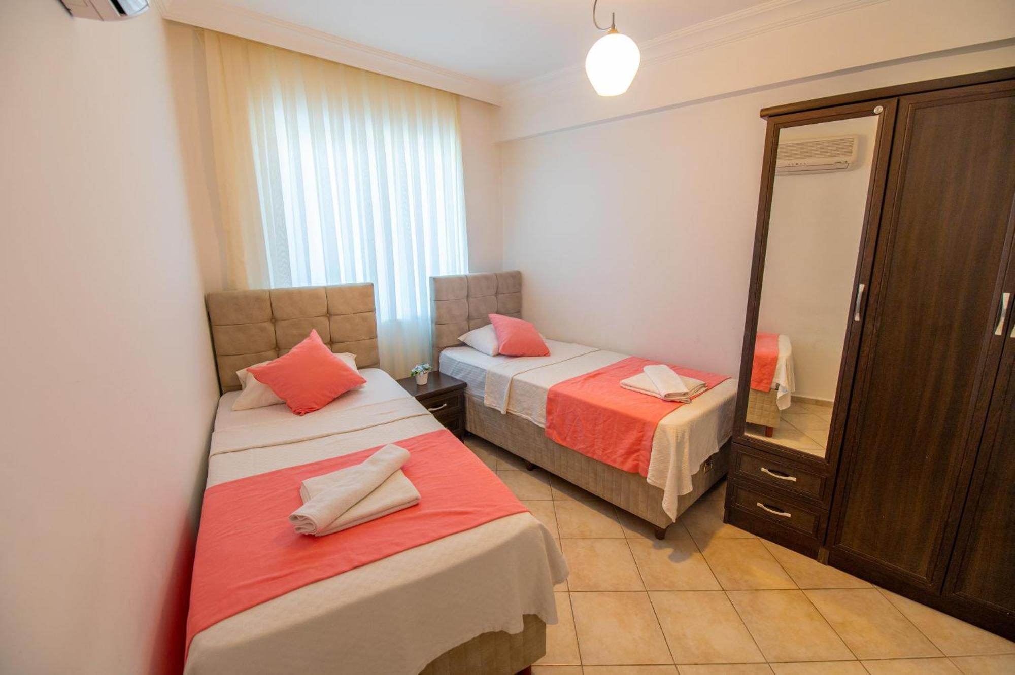 Sunset Beach Villas And Apartments Fethiye Eksteriør billede