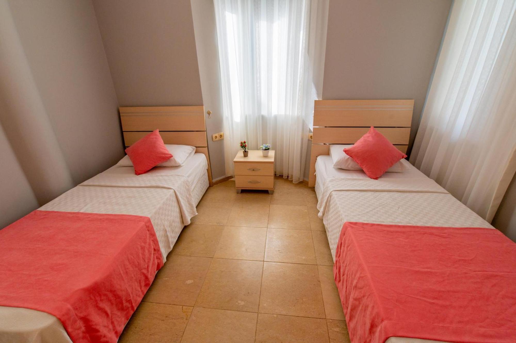 Sunset Beach Villas And Apartments Fethiye Eksteriør billede
