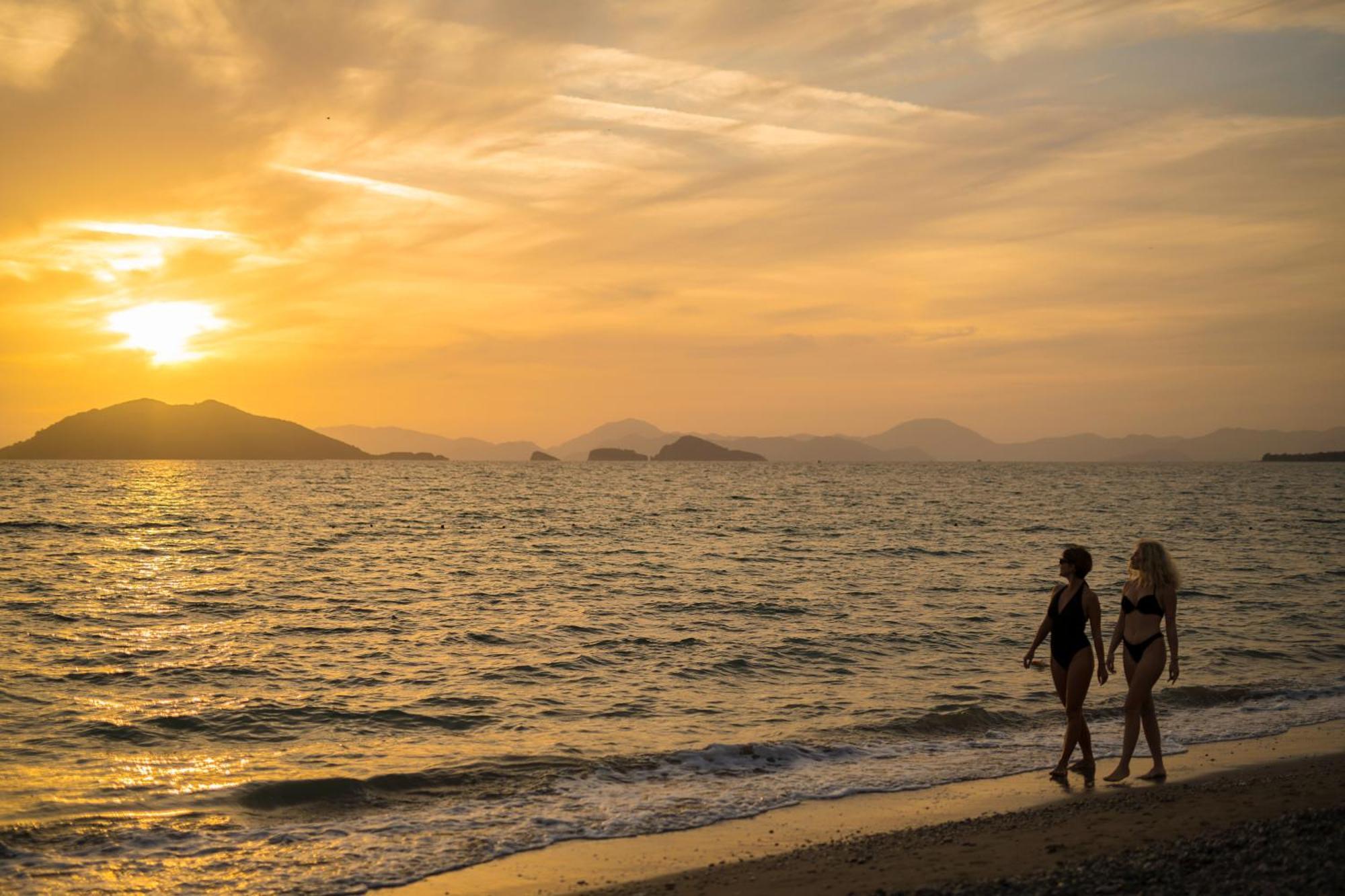 Sunset Beach Villas And Apartments Fethiye Eksteriør billede