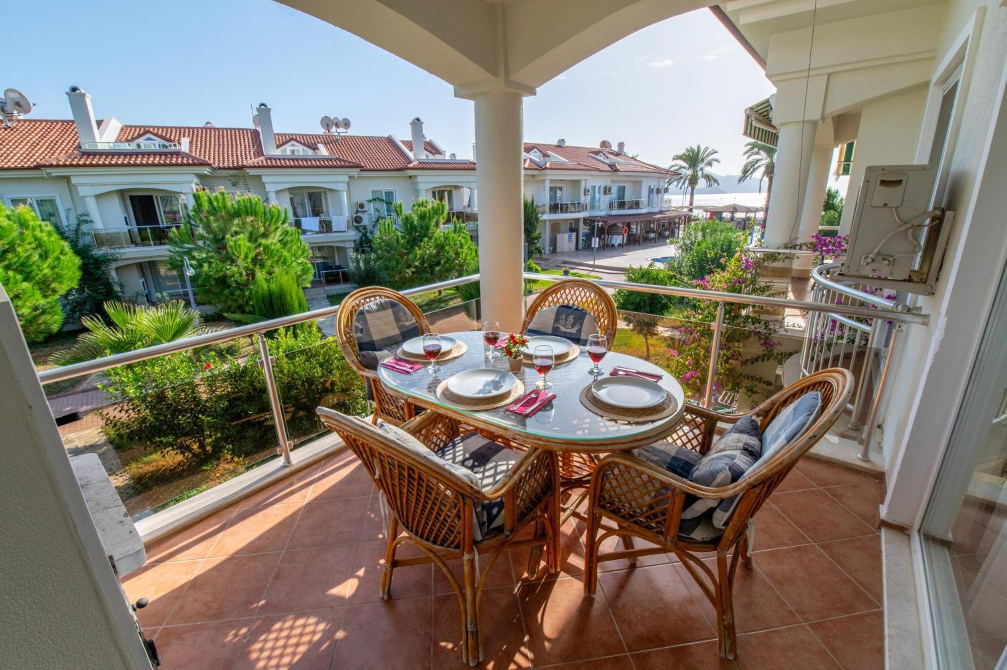 Sunset Beach Villas And Apartments Fethiye Eksteriør billede
